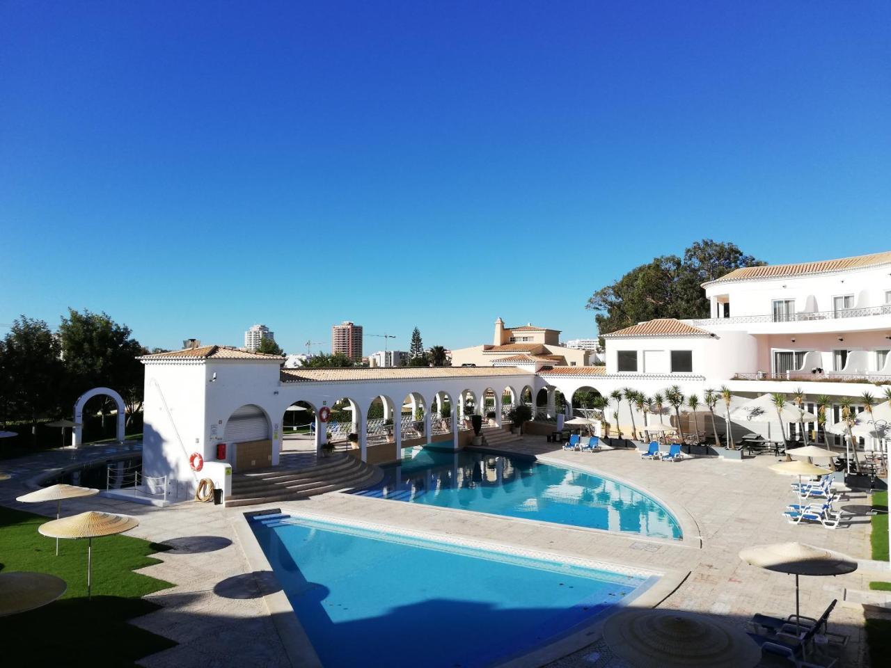 Alltravel Vila Rosa Apartment Портиман Екстериор снимка